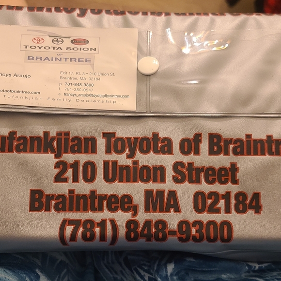 2018 Toyota Highlander Owners Manual Handbook with Case. Set of 5 Books - Picture 7 of 9